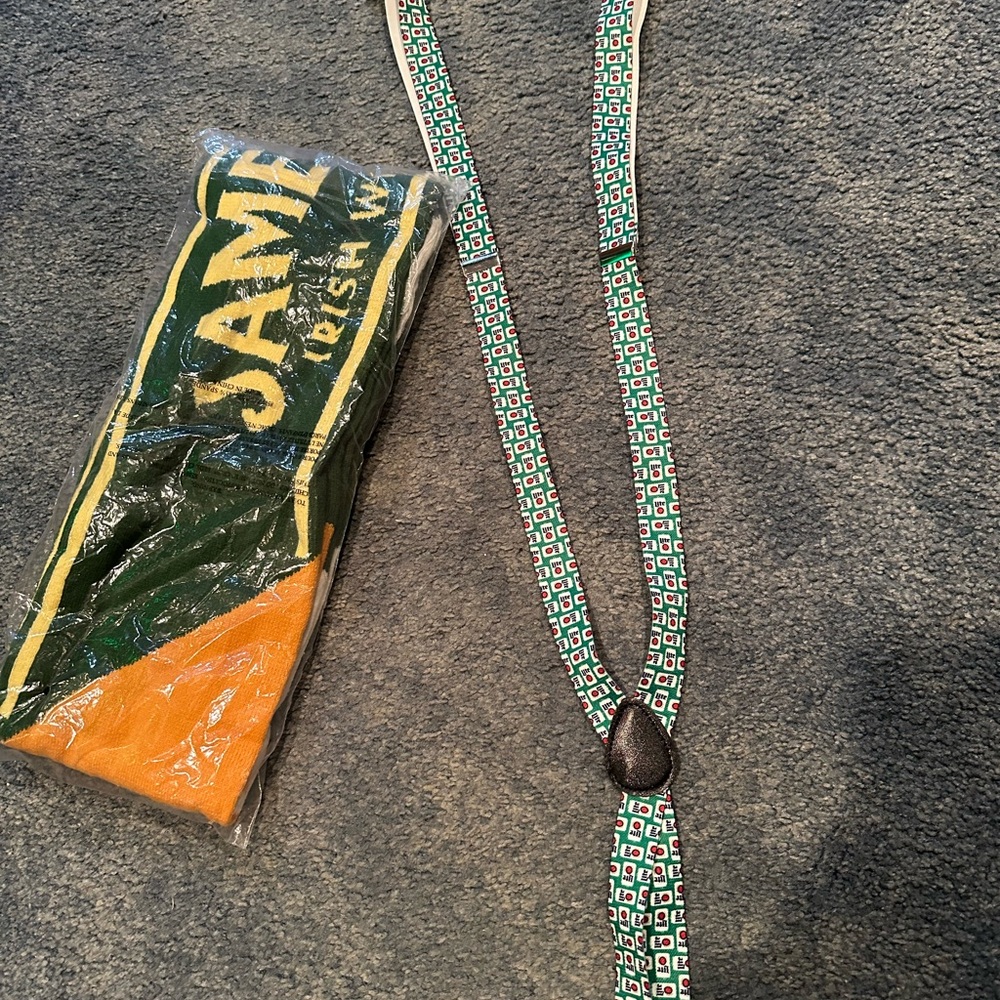Green and Red Patterned Bolo Tie